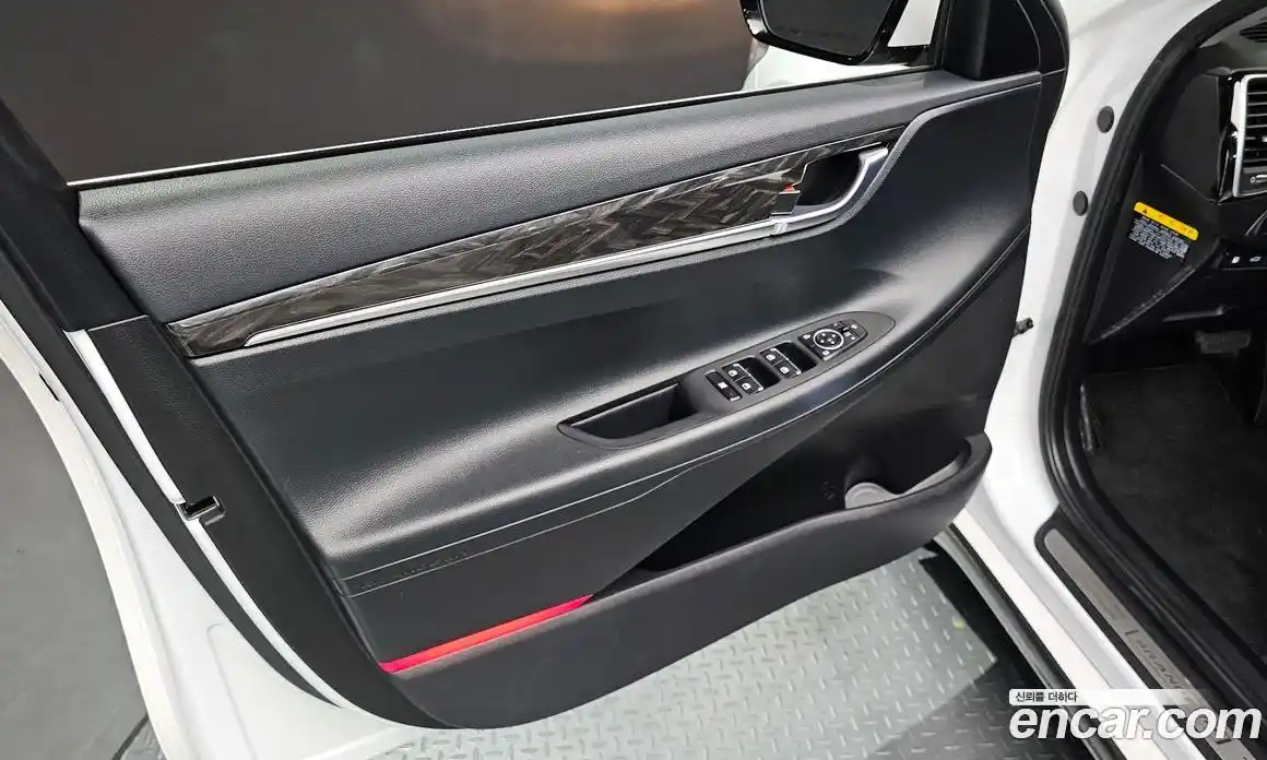 Hyundai Grandeur 2018 2.4 автомат (гидро), фото 14