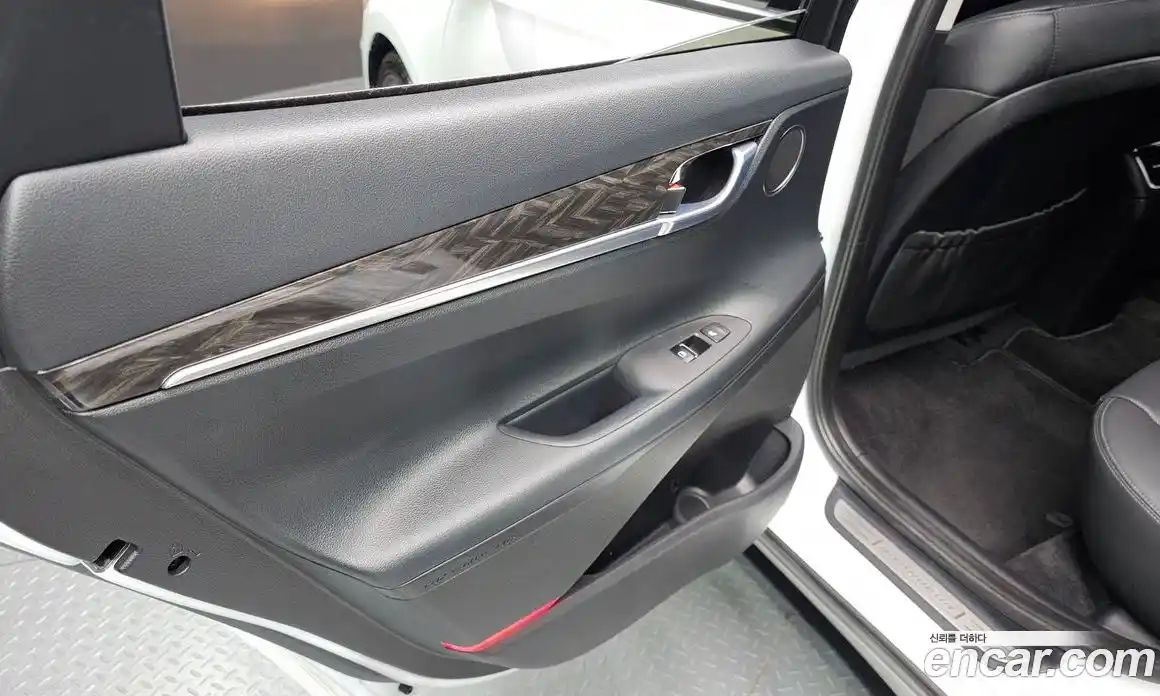 Hyundai Grandeur 2018 2.4 автомат (гидро), фото 15
