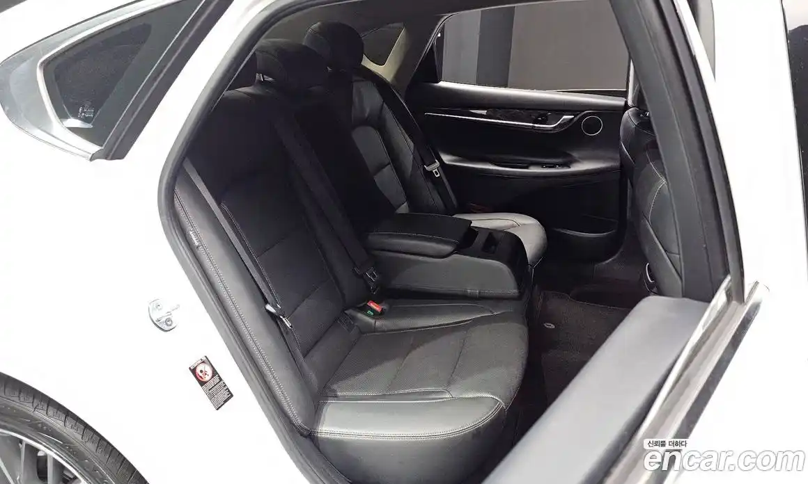 Hyundai Grandeur 2018 2.4 автомат (гидро), фото 22