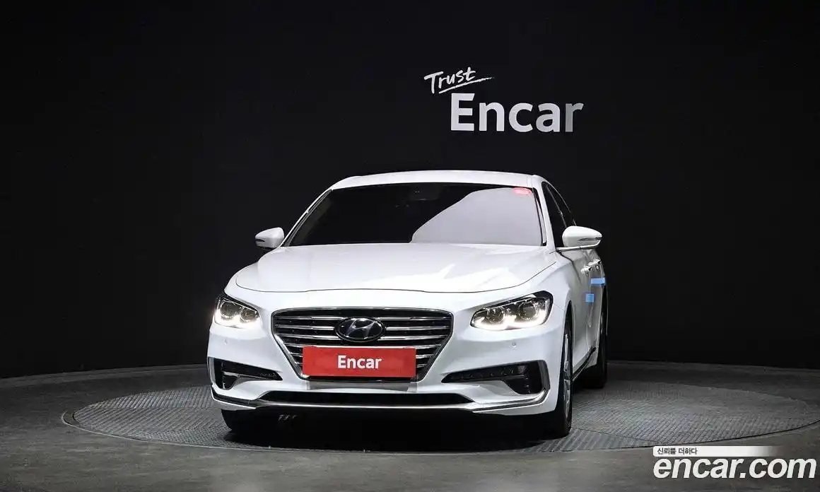 Hyundai Grandeur 2018 2.4 автомат (гидро), фото 3