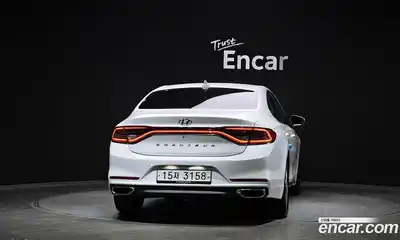 Hyundai Grandeur 2018 2.4 автомат (гидро), миниатюра 4