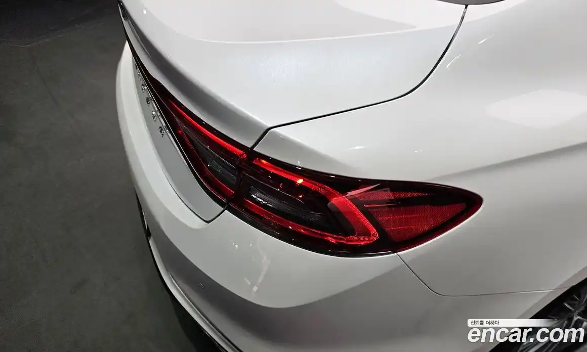 Hyundai Grandeur 2018 2.4 автомат (гидро), фото 9