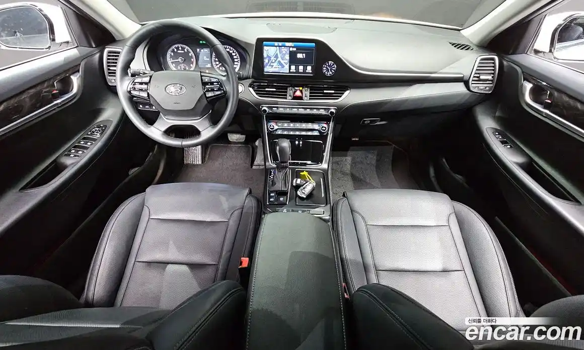 Hyundai Grandeur 2018 2.4 автомат (гидро), фото 10
