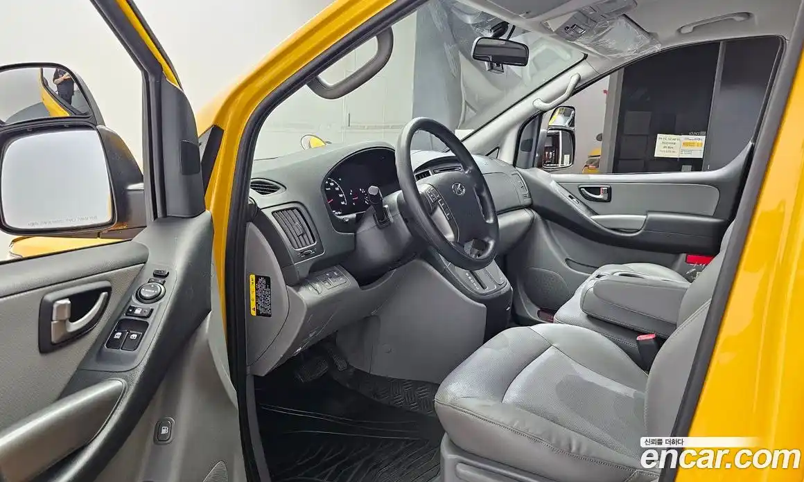 Hyundai Starex 2018 2.4 автомат (гидро), фото 13