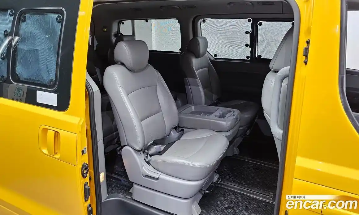 Hyundai Starex 2018 2.4 автомат (гидро), фото 18