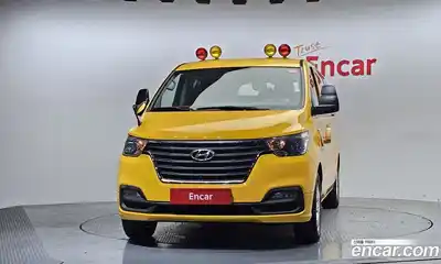 Hyundai Starex 2018 2.4 автомат (гидро), миниатюра 3