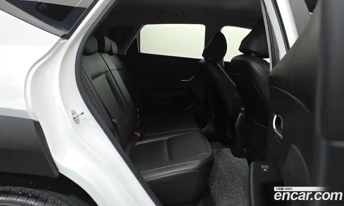 Hyundai Kona 2024 1.6 автомат (гидро), фото 12