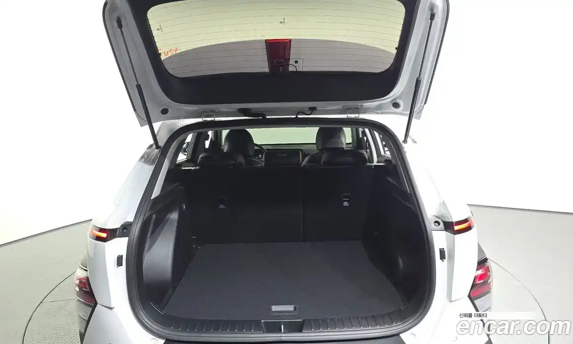 Hyundai Kona 2024 1.6 автомат (гидро), фото 20