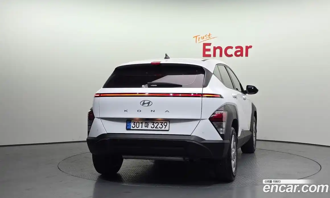 Hyundai Kona 2024 1.6 автомат (гидро), фото 4