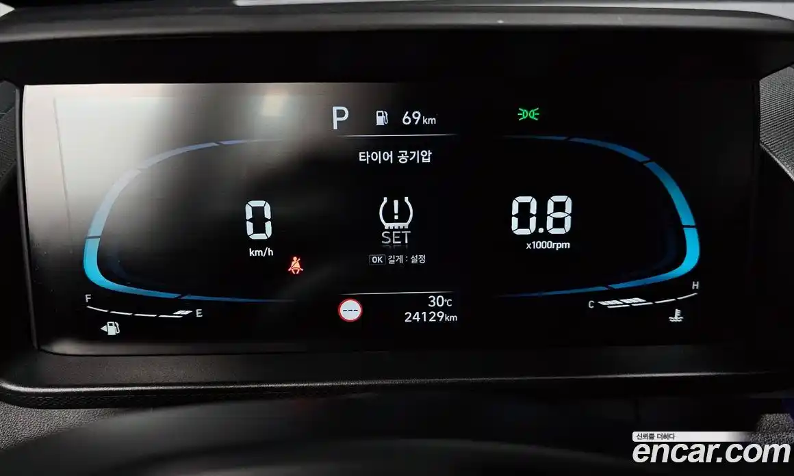 Hyundai Casper 2024 1.0 автомат (гидро), фото 11