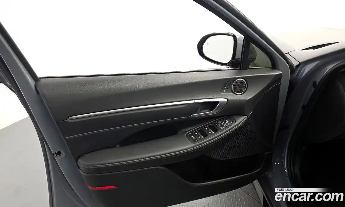 Hyundai Sonata 2024 2.0 автомат (гидро), фото 14