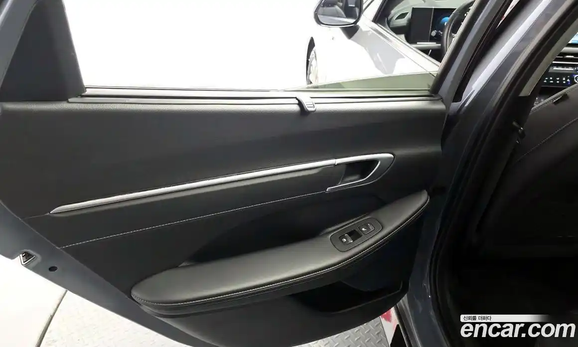 Hyundai Sonata 2024 2.0 автомат (гидро), фото 15