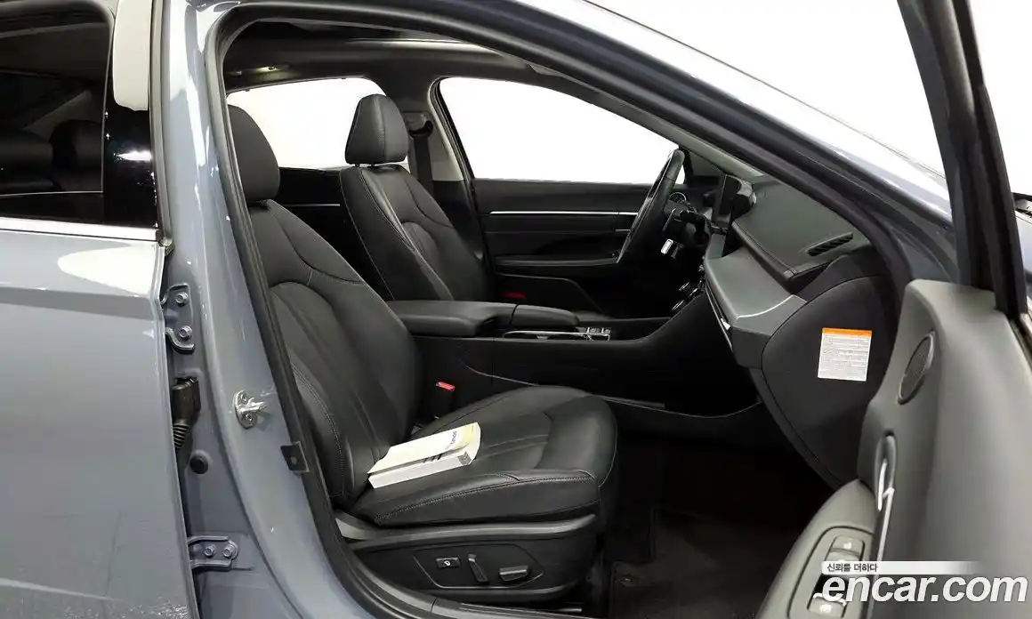 Hyundai Sonata 2024 2.0 автомат (гидро), фото 16
