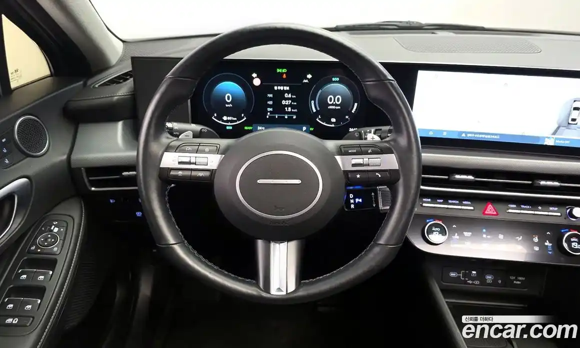 Hyundai Sonata 2024 2.0 автомат (гидро), фото 19