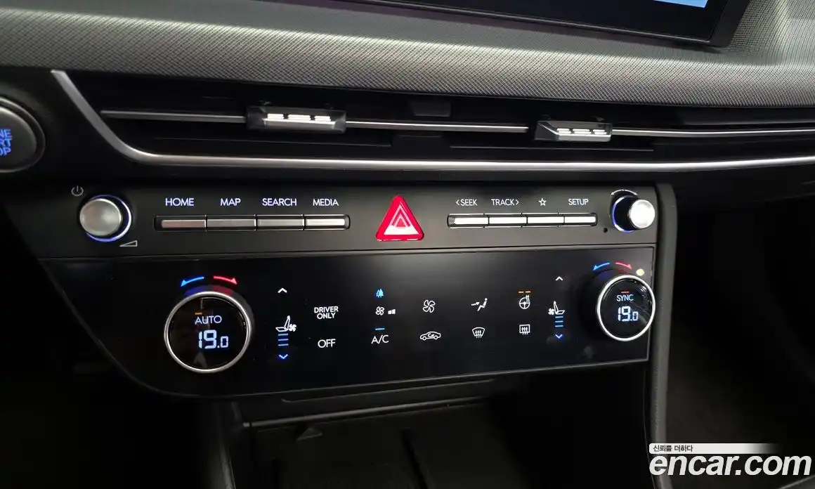 Hyundai Sonata 2024 2.0 автомат (гидро), фото 23