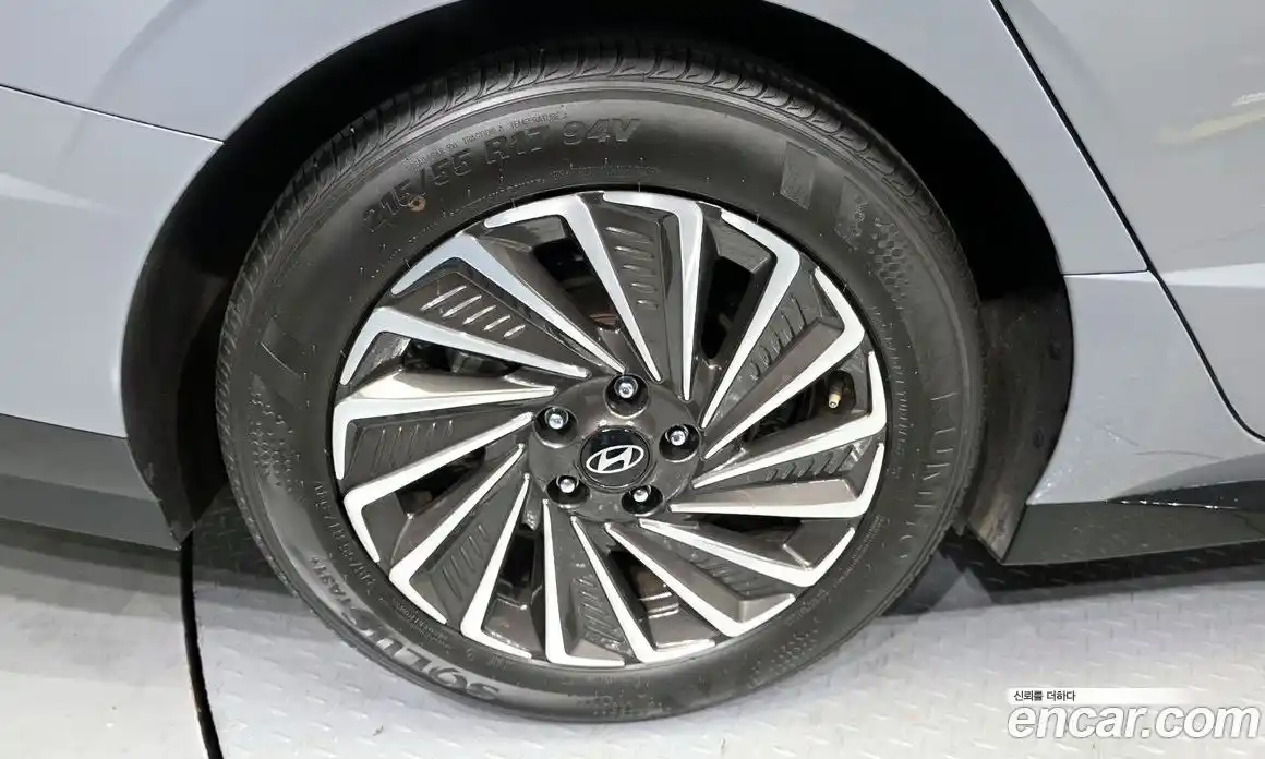 Hyundai Sonata 2024 2.0 автомат (гидро), фото 5