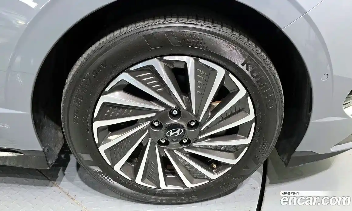 Hyundai Sonata 2024 2.0 автомат (гидро), фото 7