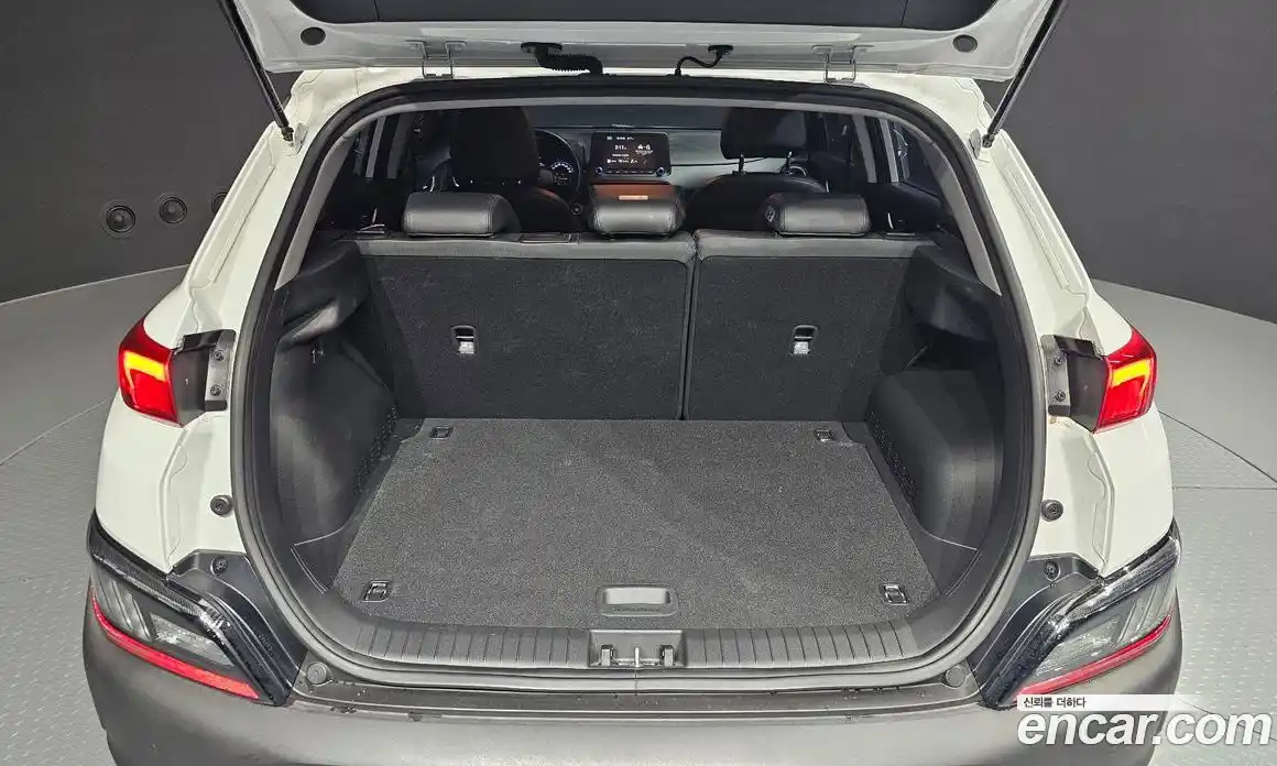 Hyundai Kona 2023 1.6 автомат (гидро), фото 20