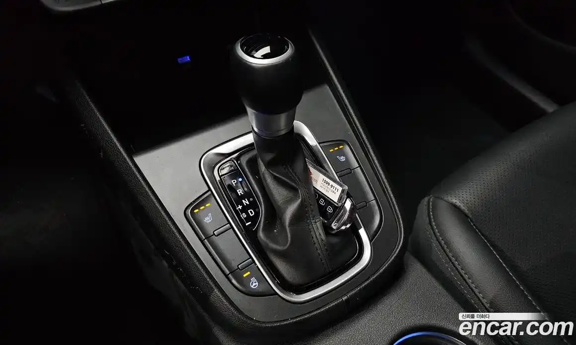 Hyundai Kona 2023 1.6 автомат (гидро), фото 9