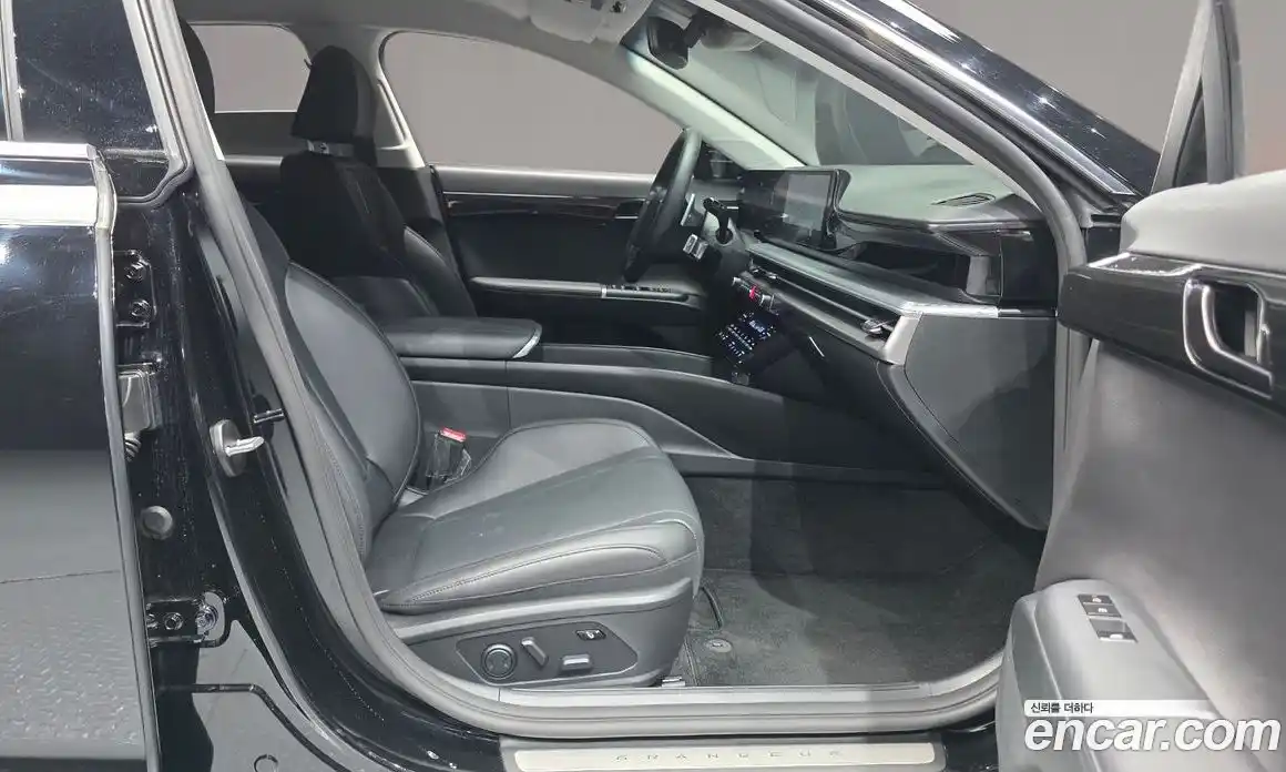 Hyundai Grandeur 2023 3.5 автомат (гидро), фото 16