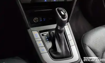 Hyundai Avante 2018 1.6 автомат (гидро), миниатюра 11