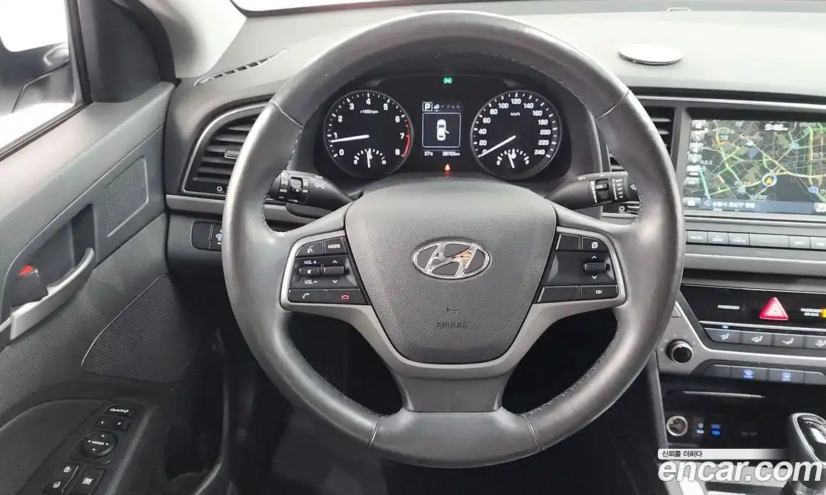 Hyundai Avante 2018 1.6 автомат (гидро), фото 19