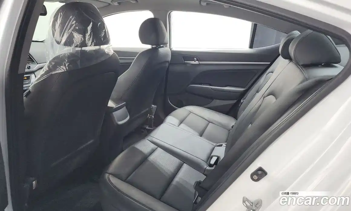 Hyundai Avante 2018 1.6 автомат (гидро), фото 25