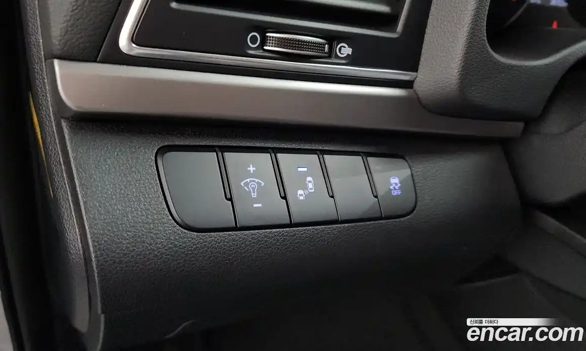 Hyundai Avante 2018 1.6 автомат (гидро), фото 28