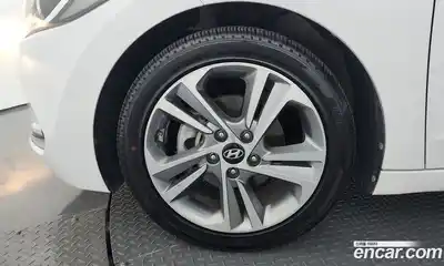 Hyundai Avante 2018 1.6 автомат (гидро), миниатюра 4