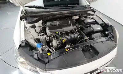Hyundai Avante 2018 1.6 автомат (гидро), миниатюра 5