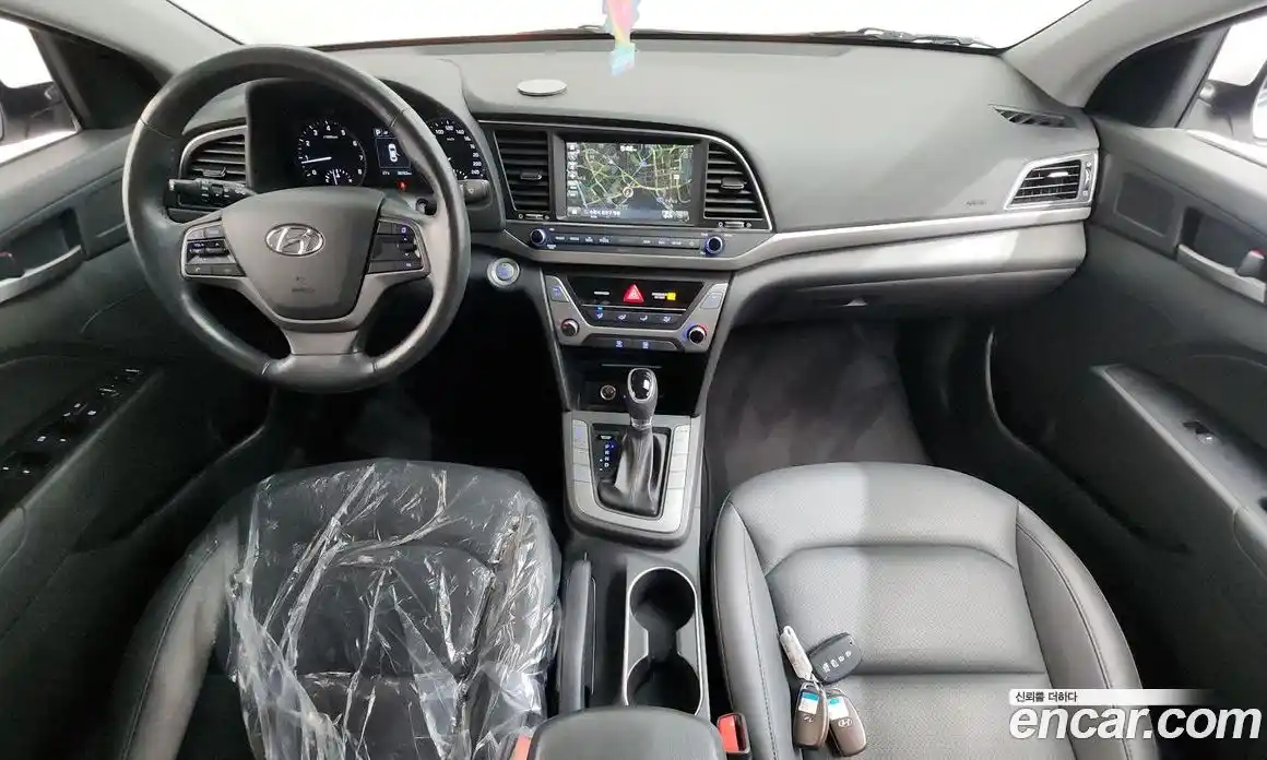 Hyundai Avante 2018 1.6 автомат (гидро), фото 9