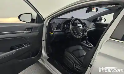 Hyundai Avante 2016 1.6 автомат (гидро), миниатюра 12