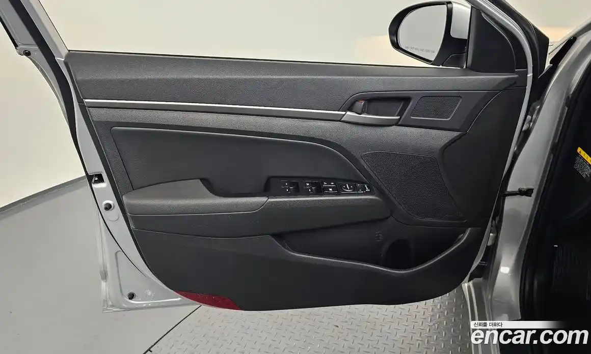 Hyundai Avante 2016 1.6 автомат (гидро), фото 13