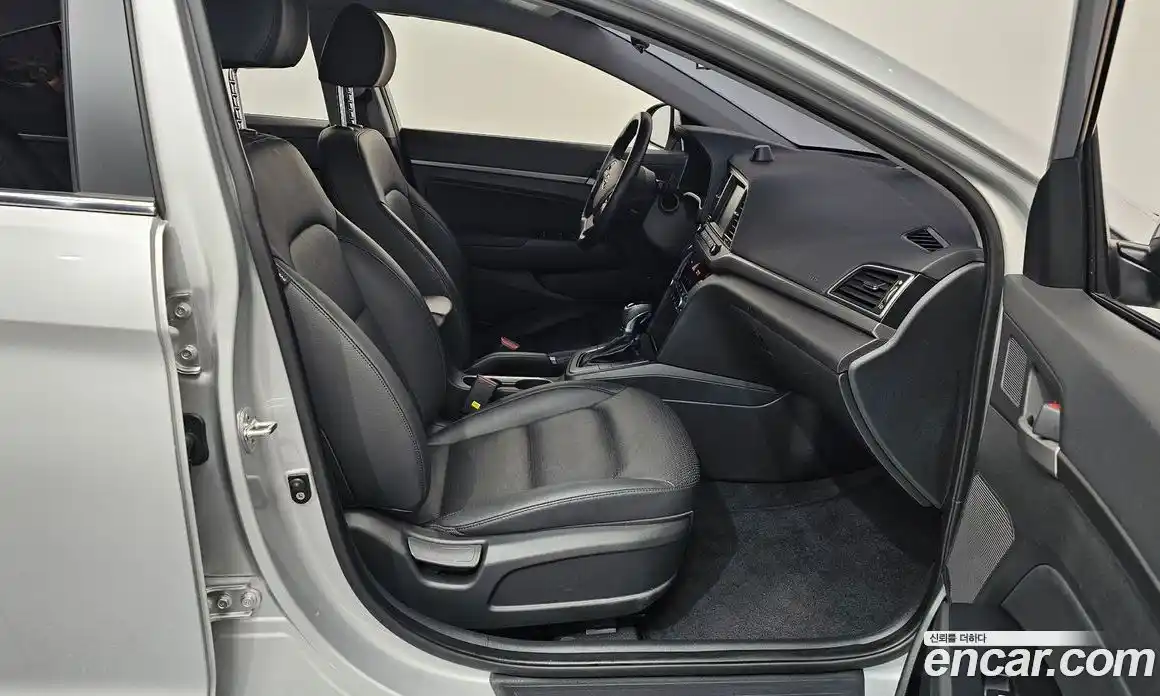 Hyundai Avante 2016 1.6 автомат (гидро), фото 15