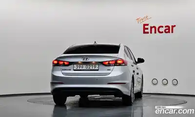 Hyundai Avante 2016 1.6 автомат (гидро), миниатюра 3