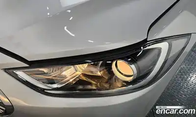 Hyundai Avante 2016 1.6 автомат (гидро), миниатюра 7