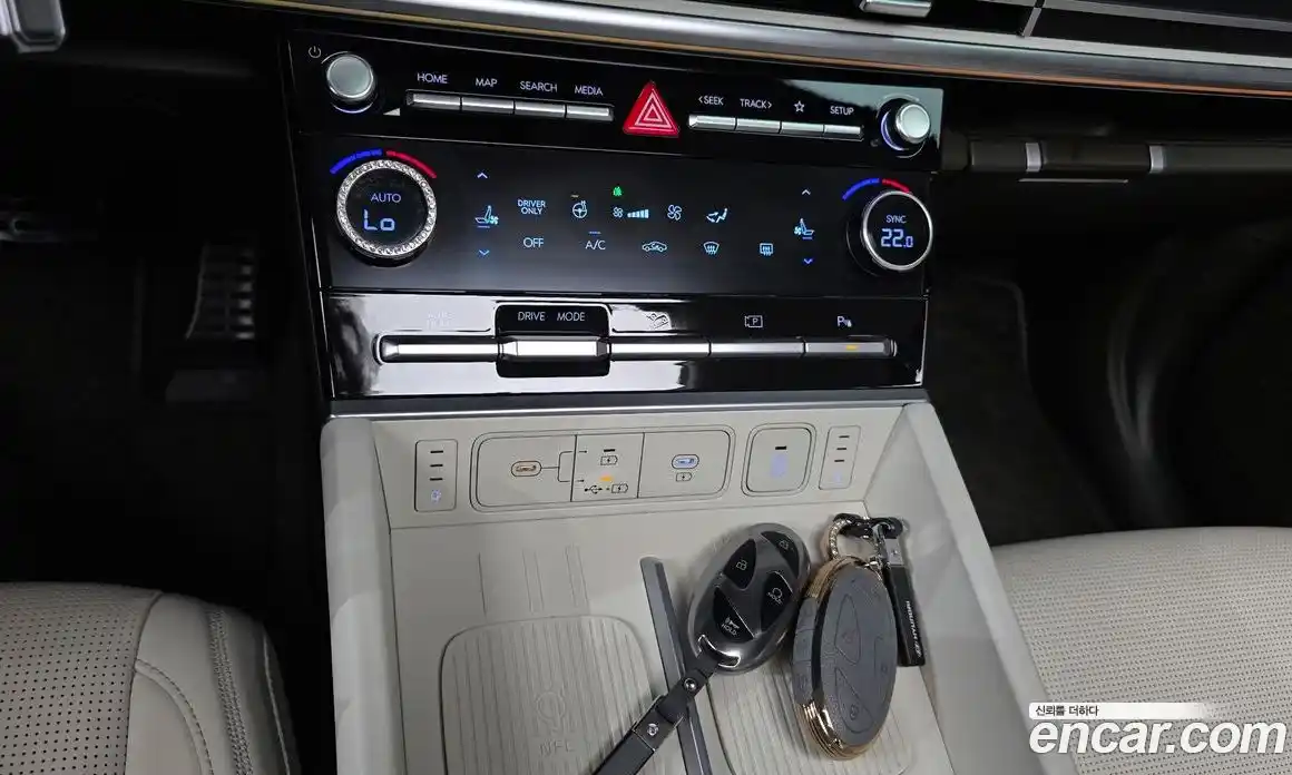 Hyundai Santa Fe 2024 1.6 автомат (гидро), фото 16
