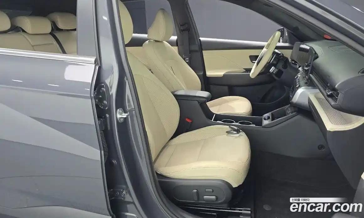 Hyundai Kona 2023 1.6 автомат (гидро), фото 15