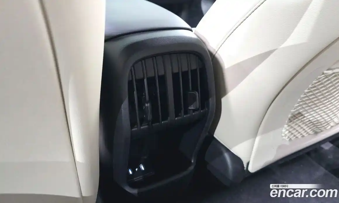 Hyundai Kona 2023 1.6 автомат (гидро), фото 29