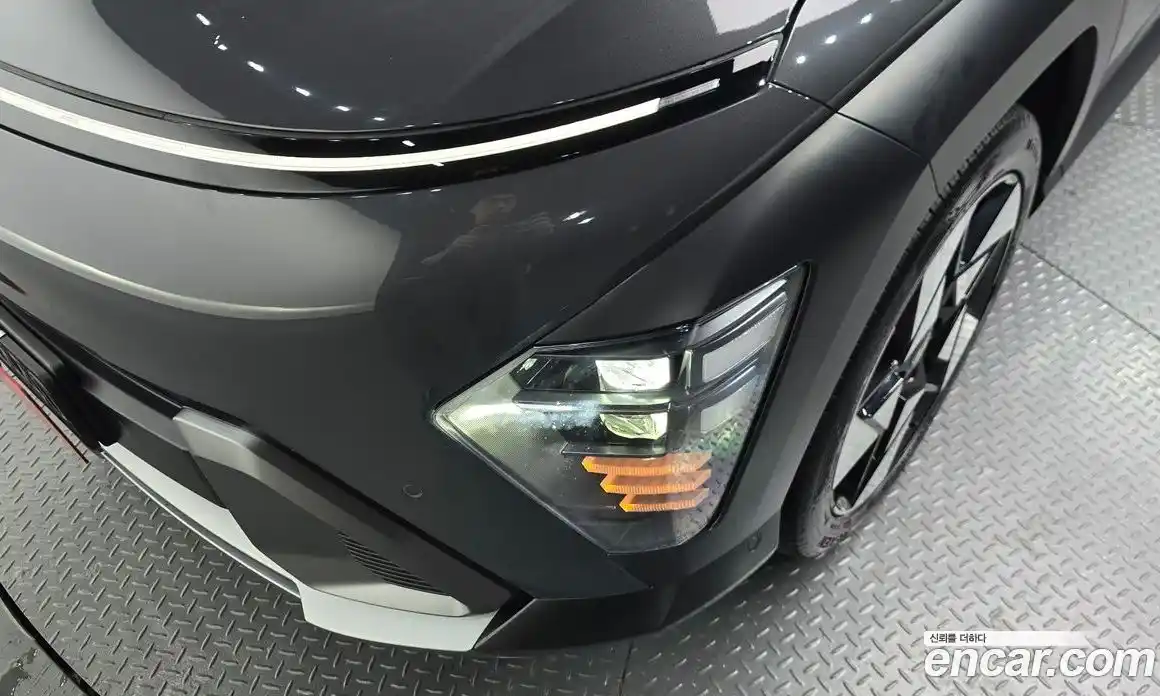 Hyundai Kona 2023 1.6 автомат (гидро), фото 7