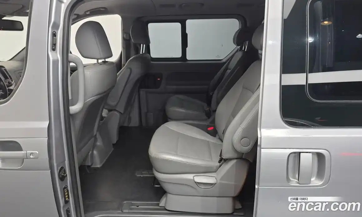 Hyundai Starex 2018 2.5 автомат (гидро), фото 18