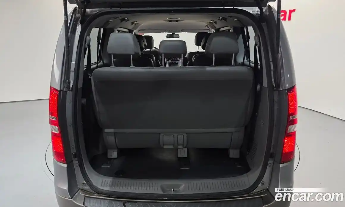 Hyundai Starex 2018 2.5 автомат (гидро), фото 30