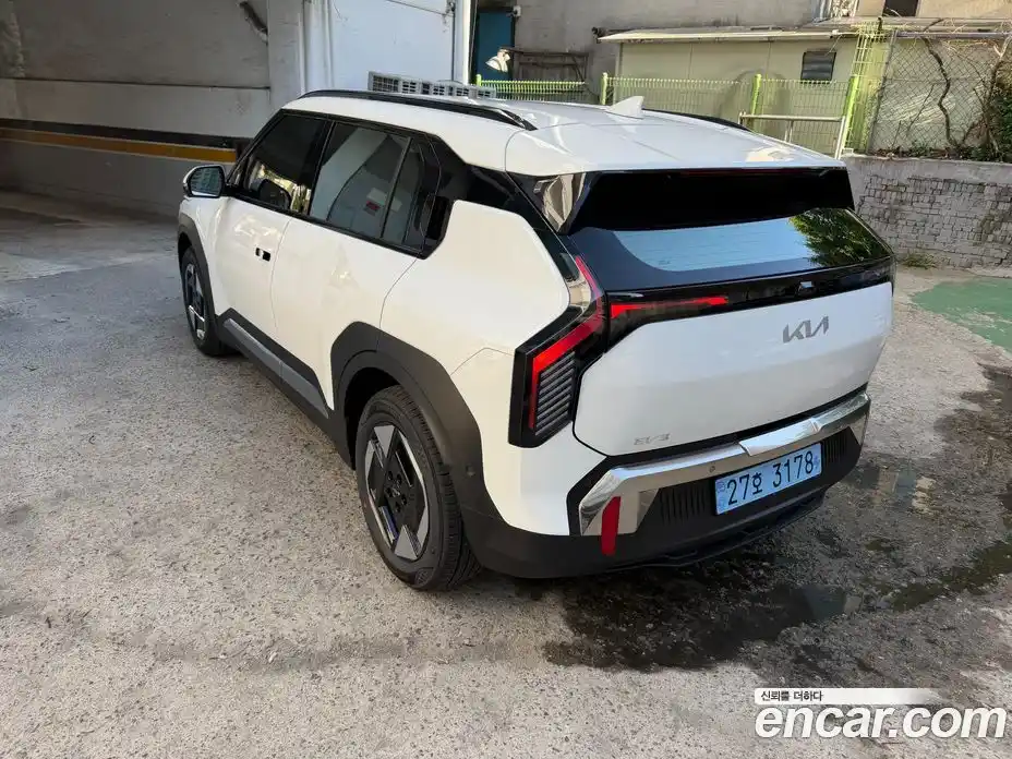 Kia EV3 2026 автомат (гидро), фото 7