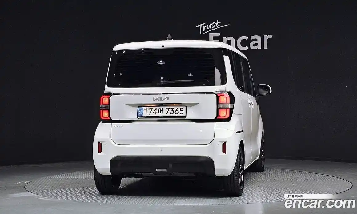 Kia Ray 2023 1.0 автомат (гидро), фото 4