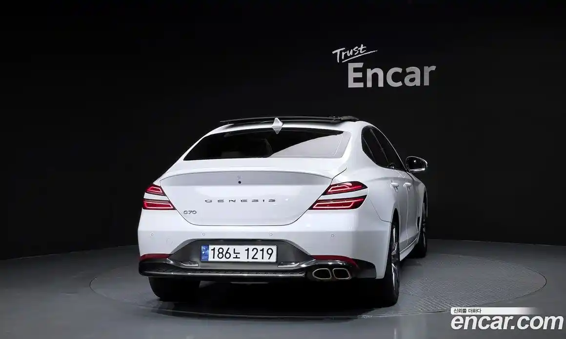 Genesis G70 2023 2.0 автомат (гидро), фото 4