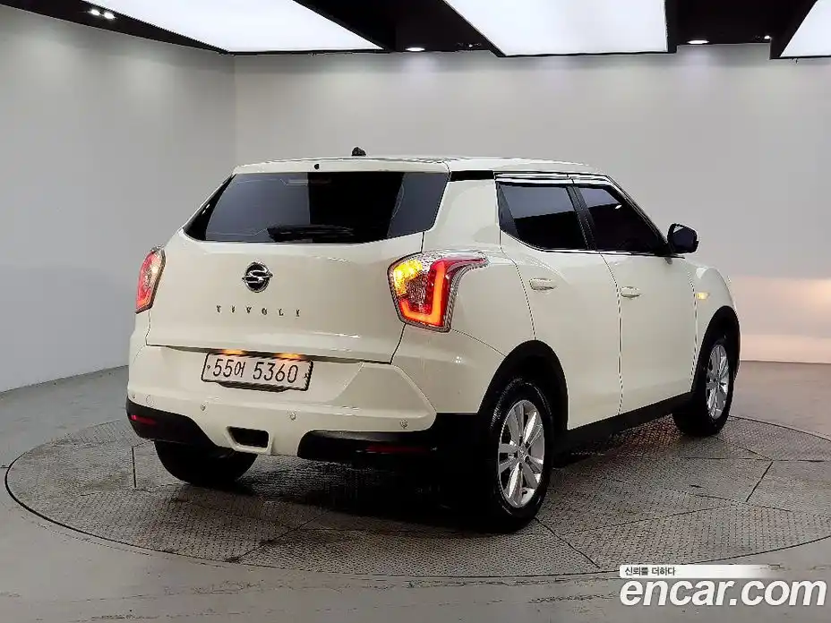 SsangYong TIBOLI 2015 1.6 автомат (гидро), фото 4
