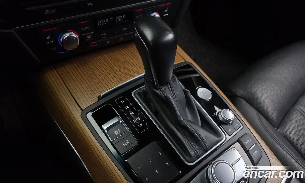 Audi A6 2015 3.0 автомат (гидро), фото 9