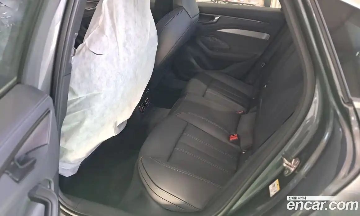 Audi A6 2026 2.0 автомат (гидро), фото 11