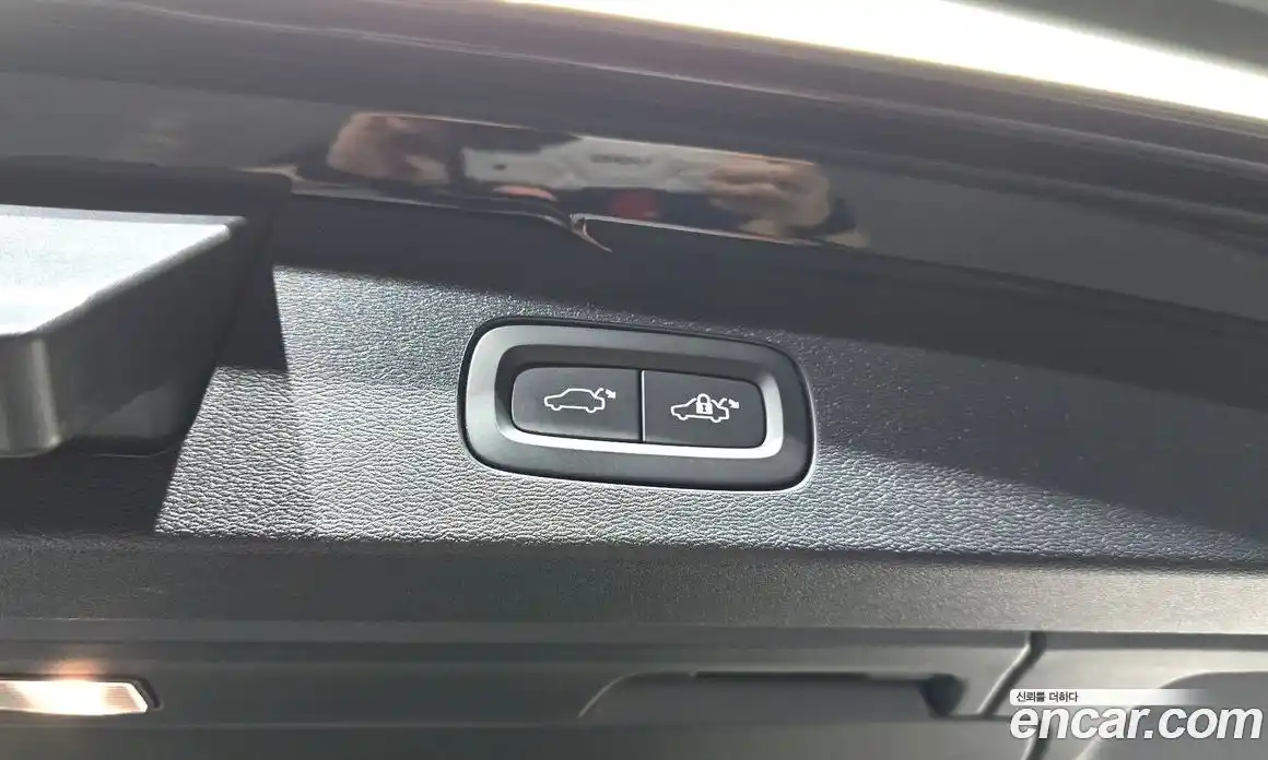 Volvo V60 2023 2.0 автомат (гидро), фото 24
