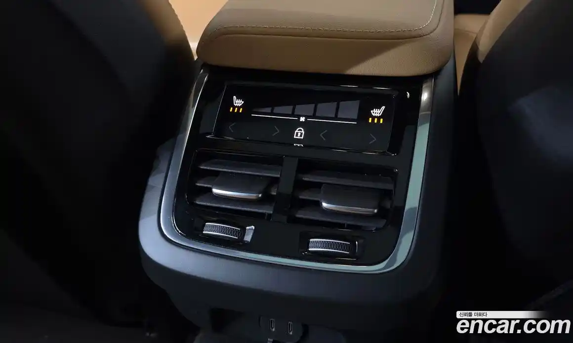 Volvo V60 2023 2.0 автомат (гидро), фото 28